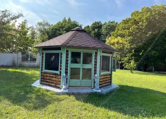 Le Trankiloup Holiday home Grezac